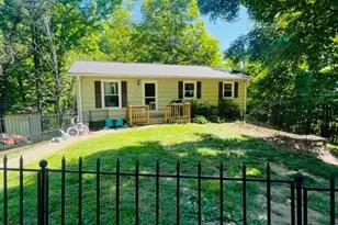 138 Oak St, Jefferson, NC 28640 - Photo 1