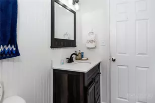 209 Apache St, Newland, NC 28657 - Photo 27