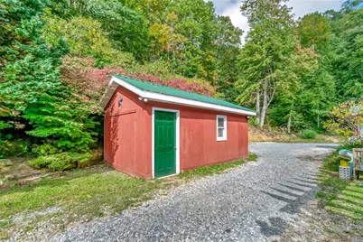 2209 Sugar Mountain 2 Road, Newland, NC 28657 - Photo 5