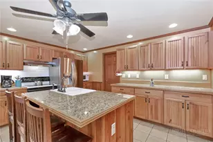 2209 Sugar Mountain 2 Rd, Newland, NC 28657 - Photo 7