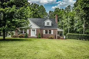 803 N First Ave, Conover, NC 28613 - Photo 1