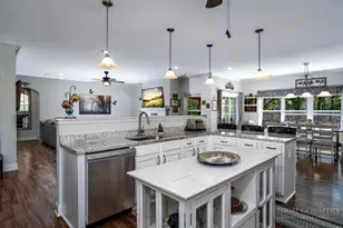 183 Woodhaven Dr, Sugar Mountain, NC 28604 - Photo 5