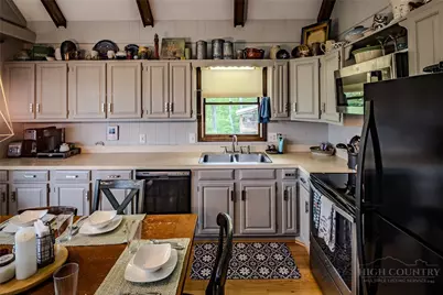 905 Harley Perry Road, Zionville, NC 28698 - Photo 17