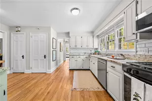 616 Cranberry St, Newland, NC 28657 - Photo 7
