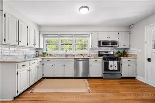 616 Cranberry St, Newland, NC 28657 - Photo 9