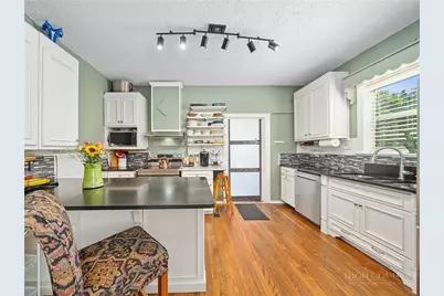 490 Cranberry Street, Newland, NC 28657 - Photo 13