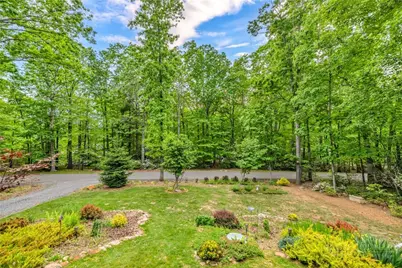 126 Highland Cove, West Jefferson, NC 28694 - Photo 17