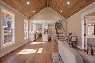 2 N Jefferson Ave, West Jefferson, NC 28694 - Photo 3
