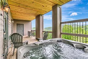 164 Ridgeline Dr, Sugar Mountain, NC 28604 - Photo 3