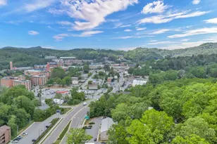 229 E King St, Boone, NC 28607 - Photo 19