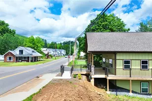 300 N Jefferson Ave, West Jefferson, NC 28694 - Photo 3