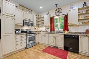 405 Snowridge Rd, Banner Elk, NC 28604 - Photo 11
