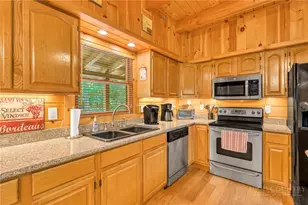 328 Nile Park Dr, Blowing Rock, NC 28605 - Photo 17