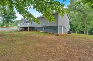 374 Deer Ln, Union Grove, NC 28689 - Photo 5