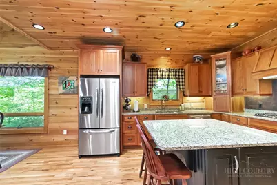 107 Woodridge Rd + 4.6 Acres, Beech Mountain, NC 28604 - Photo 9