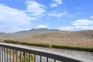 303 Sugar Top Dr, Sugar Mountain, NC 28604 - Photo 15