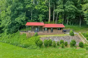 380 W Deep Ford Rd, Lansing, NC 28643 - Photo 7