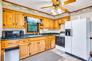 380 W Deep Ford Rd, Lansing, NC 28643 - Photo 17