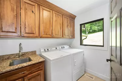 182 Braswell Road, Newland, NC 28657 - Photo 23