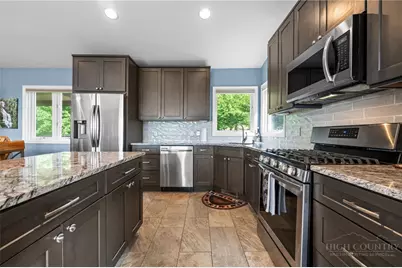 215 N Pinnacle Ridge Road, Beech Mountain, NC 28604 - Photo 13