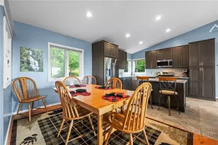 215 N Pinnacle Ridge Rd, Beech Mountain, NC 28604 - Photo 15