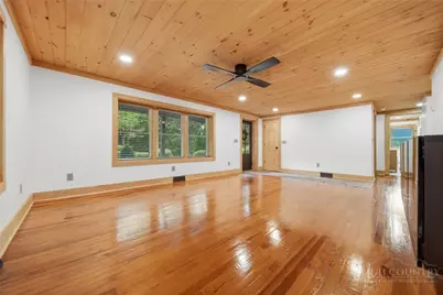 418 NW Arlington Circle, Lenoir, NC 28645 - Photo 3