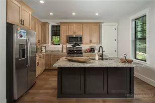 9391 Blackberry Rd, Lenoir, NC 28645 - Photo 7