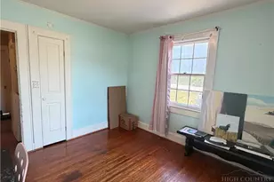 202 Academy St, Jefferson, NC 28640 - Photo 15