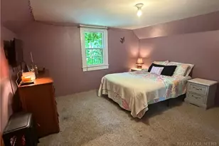 202 Academy St, Jefferson, NC 28640 - Photo 25