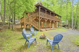 113 Poplar Dr, Beech Mountain, NC 28604 - Photo 1