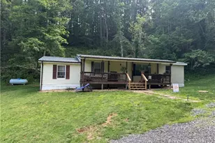 315 A L Blevins Rd, Lansing, NC 28643 - Photo 5
