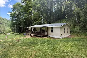 315 A L Blevins Rd, Lansing, NC 28643 - Photo 15