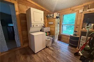 315 A L Blevins Rd, Lansing, NC 28643 - Photo 25