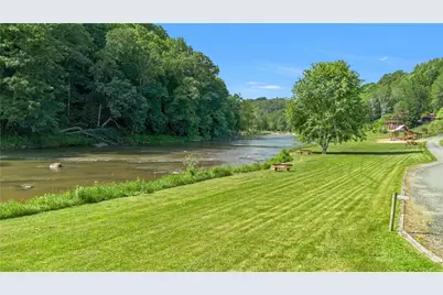 333 E Hidden Mountain Lane, Crumpler, NC 28617 - Photo 9
