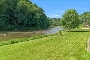 333 E Hidden Mountain Ln, Crumpler, NC 28617 - Photo 9