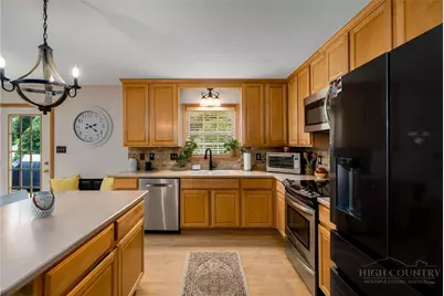 353 Woodbriar Drive, Sugar Grove, NC 28679 - Photo 15