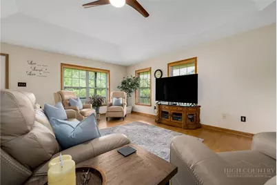 353 Woodbriar Drive, Sugar Grove, NC 28679 - Photo 7