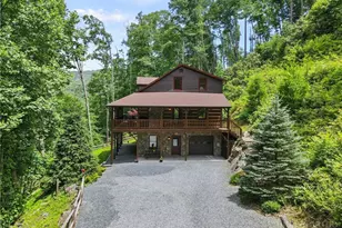 211 Wades Ln, Vilas, NC 28692 - Photo 5