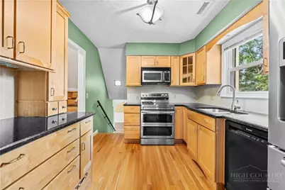 945 Seven Oaks Road, Boone, NC 28607 - Photo 7