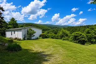38 Sapphire Ln, Troutdale, VA 24378 - Photo 5