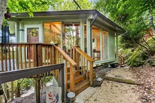 104 Fawn Ln, Beech Mountain, NC 28604 - Photo 3