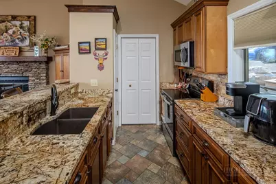 102 Red Oak Road, Beech Mountain, NC 28604 - Photo 15