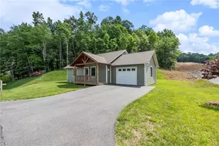 347 Townhomes Pl, Boone, NC 28607 - Photo 3