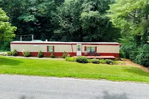 512 Greer Ln, Vilas, NC 28692 - Photo 13