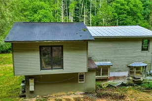231 Fletcher Creek Ln, Purlear, NC 28665 - Photo 17