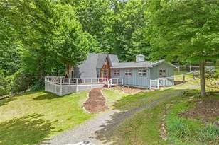 1162 Little Peak Creek Rd, Jefferson, NC 28640 - Photo 5