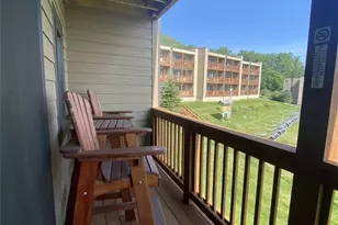 105 Sugar Ski Dr, Sugar Mountain, NC 28604 - Photo 3