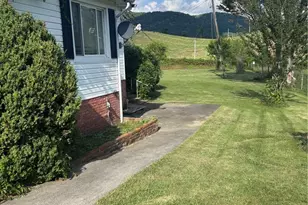 2653 Old Bridle Creek Dr, Independence, VA 24348 - Photo 21