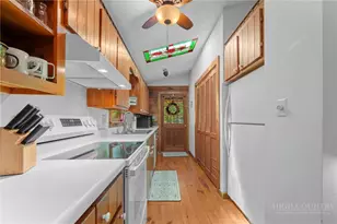 494 Laurelwood Ln, Boone, NC 28607 - Photo 5