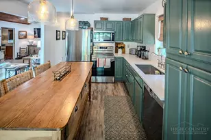 10 Overlook Rd, Newland, NC 28657 - Photo 21